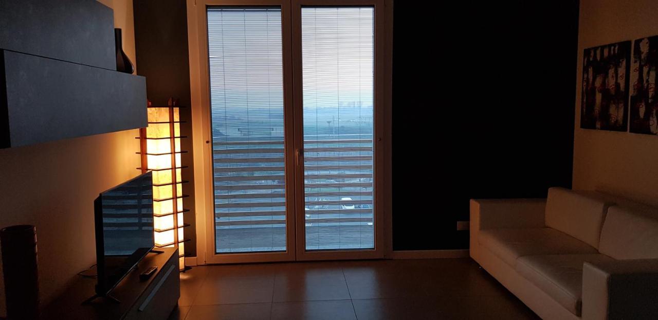 Condominio La Torre 2 Galliate Екстер'єр фото